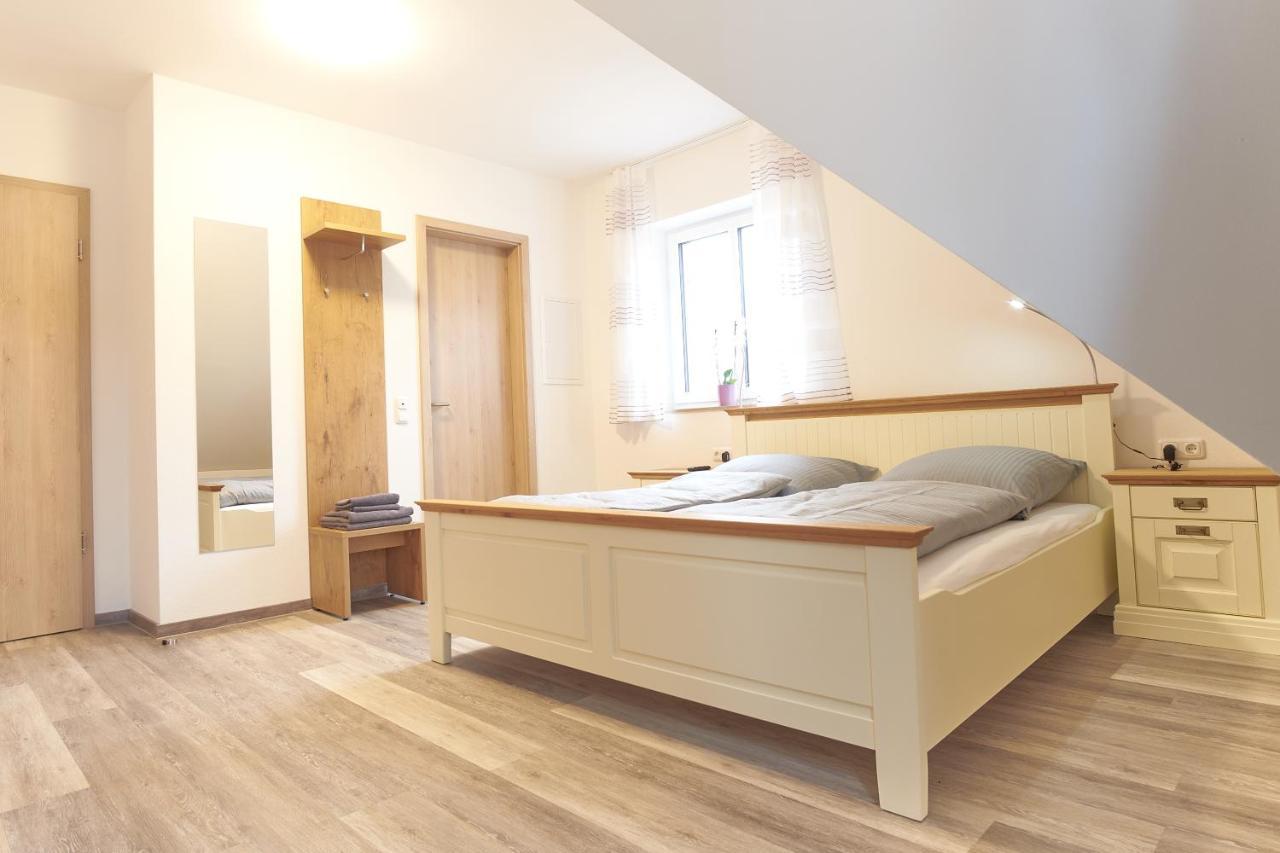 Zur Friedenseiche Bed & Breakfast Aichach Exterior foto